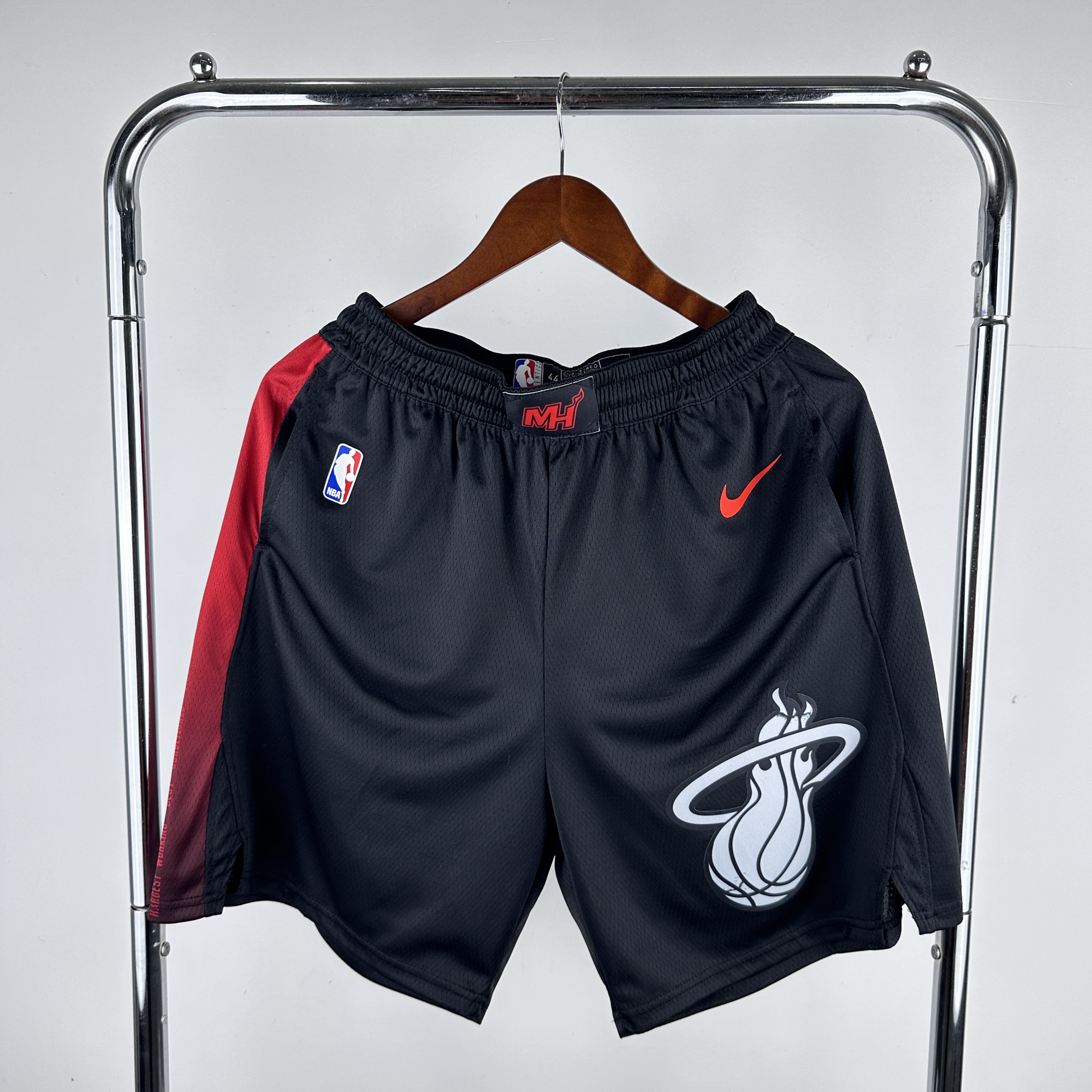 2024 Men NBA Miami Heat shorts 7010->miami heat->NBA Jersey